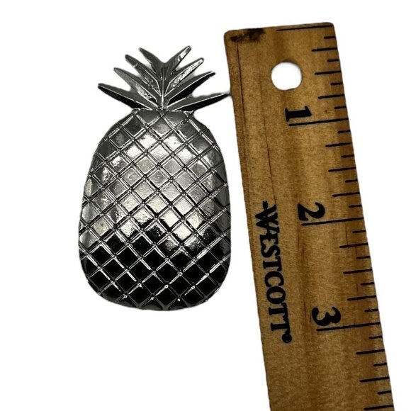 Pineapple Shaped Silver Tone Metal Hair Clip With Textured Design & Durable Back - Picture 2 of 7